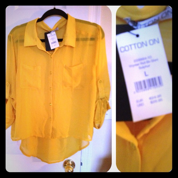 L Cotton On cheer blouse yellow/mustard color.
