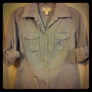 Ann Taylor LOFT Chambray Camp Shirt sz 4