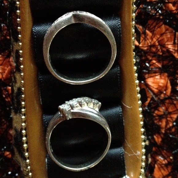 true silver rings - Picture 2 of 2