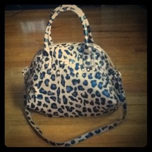 ✨TRADE✨R&Em Large leopard handbag