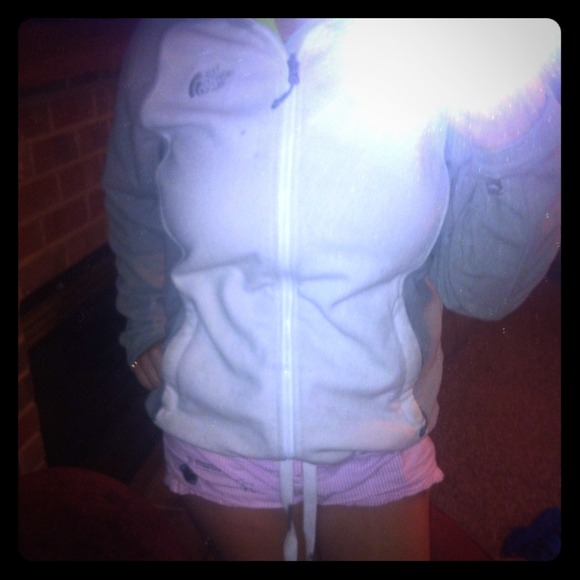 Reserved☁☔💗💗White North Face zip up fleece💗☁☔
