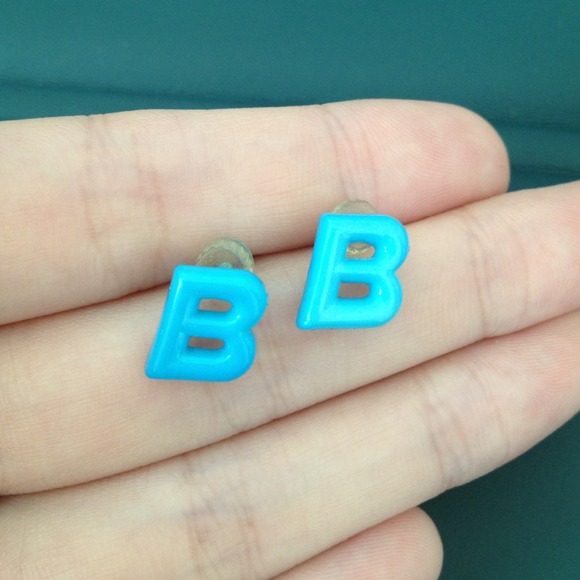 Vintage/80's "B" blue lucite earrings