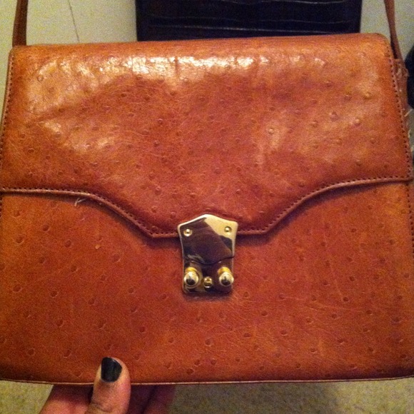 Designer vintage cross body bag!!! S. Ferragamo