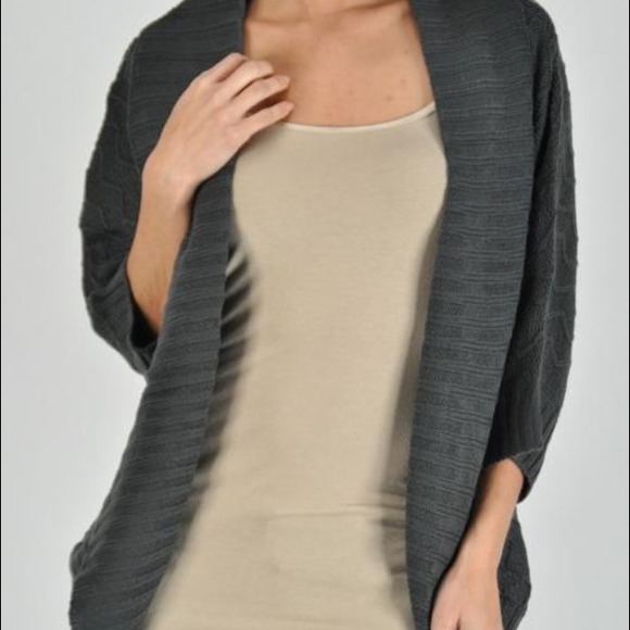 Grey cardigan. Medium