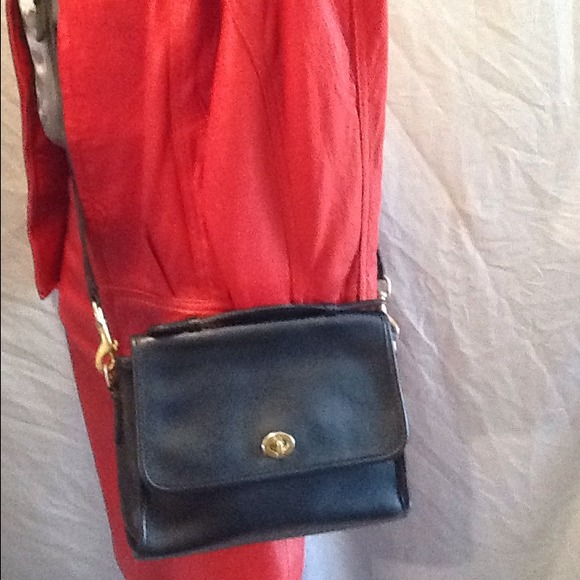 Black Leather Coach Legacy Court Cross Body Bag🚪