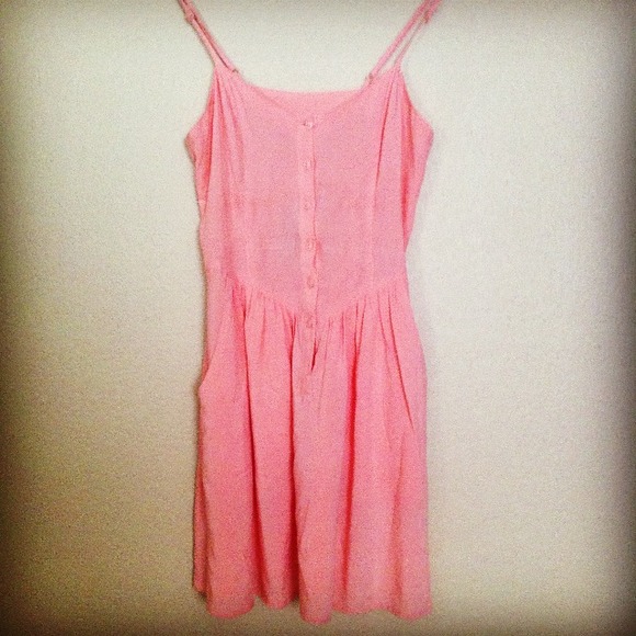 🆕 Peach Colored Dress - Picture 1 of 2