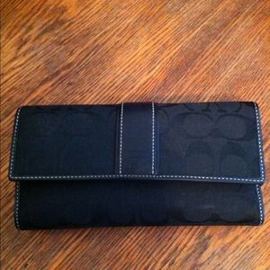 *Reduced* Coach black wallet