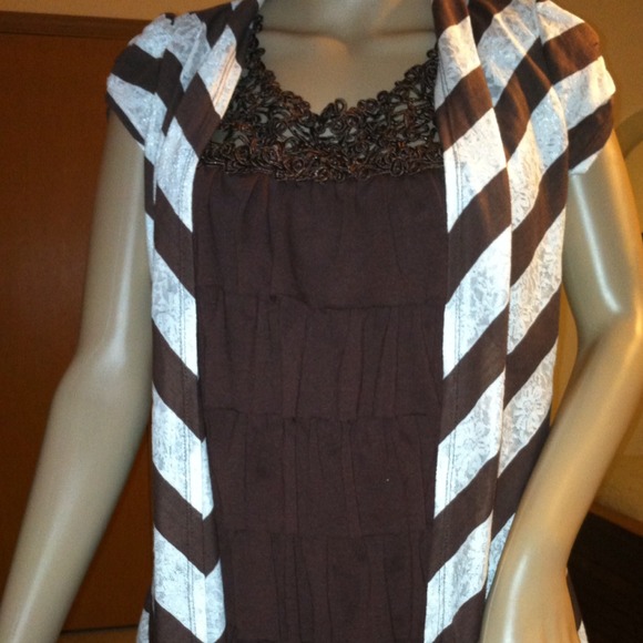 Ruffled blouse - Picture 1 of 3