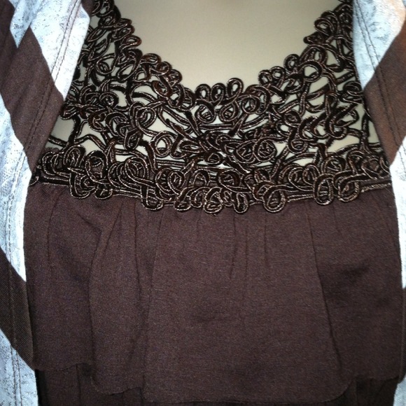 Ruffled blouse - Picture 2 of 3