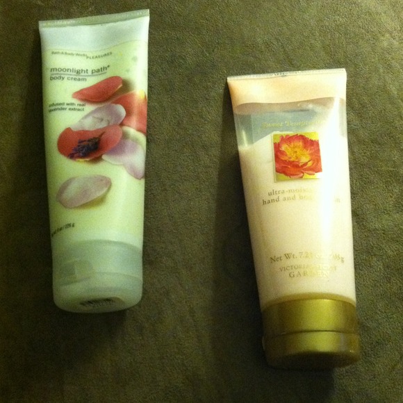 ❌sold❌2 lotions one B&BW and one VS