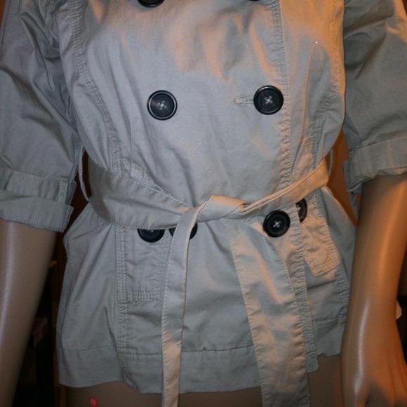 Coat - Picture 2 of 4