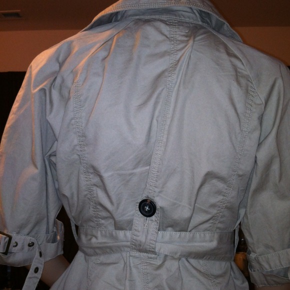 Coat - Picture 3 of 4