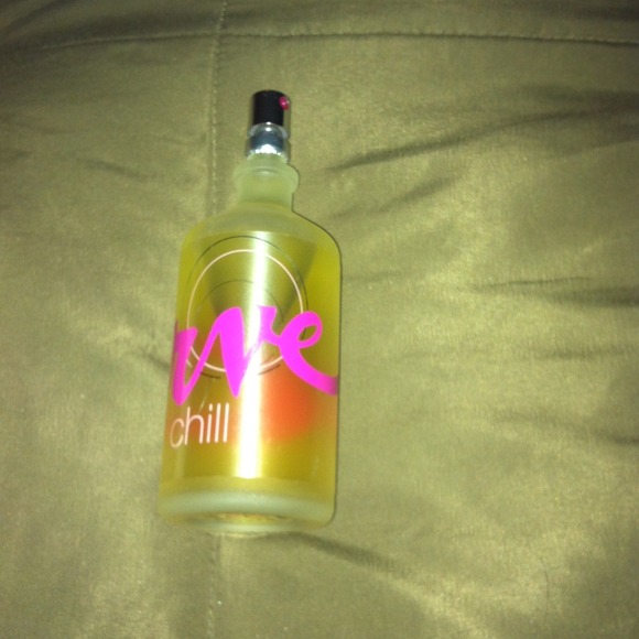Sold in bundle! Curve Chill 3.4 fl oz.