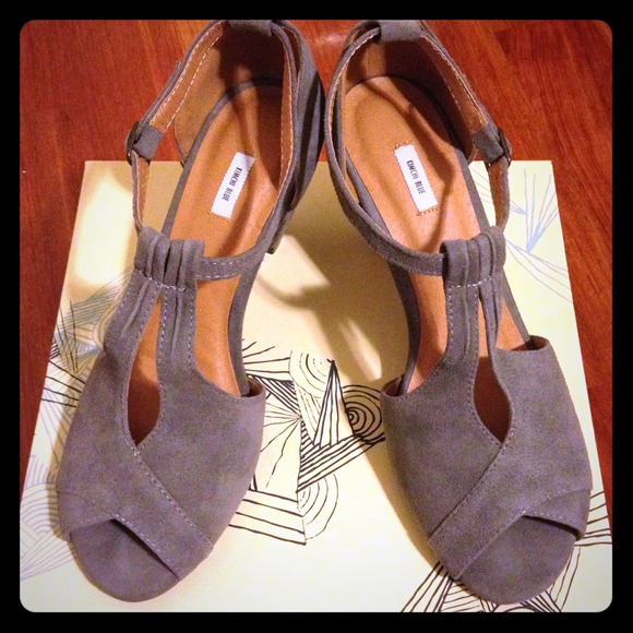 Kimichi Blue Suede Tea Heel Grey Size 8
