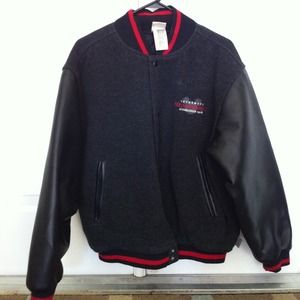 💰reduced price💰Authentic Disney coat