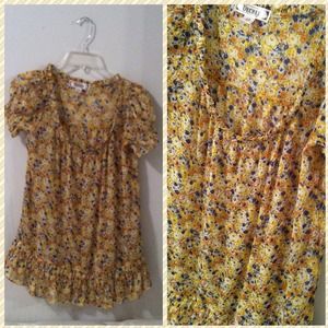 Floral top by Decree