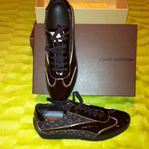 Auth. LV Brown Patent tennis shoes sz 8 1/2