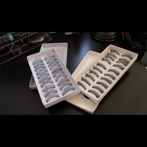 10 pairs lashes each box!