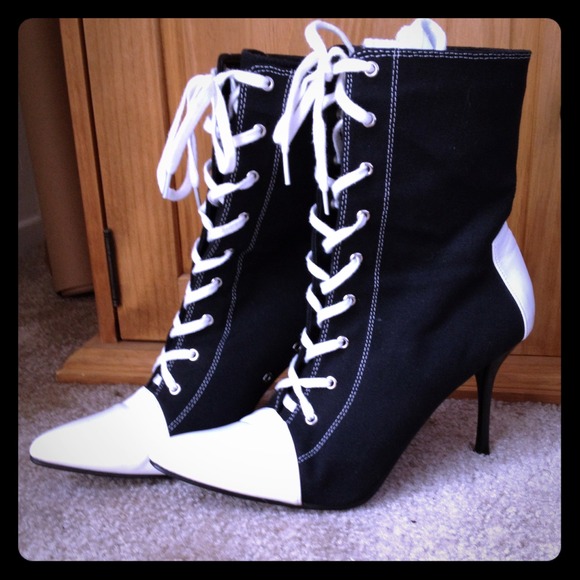 Lace Up "Referee" Boots