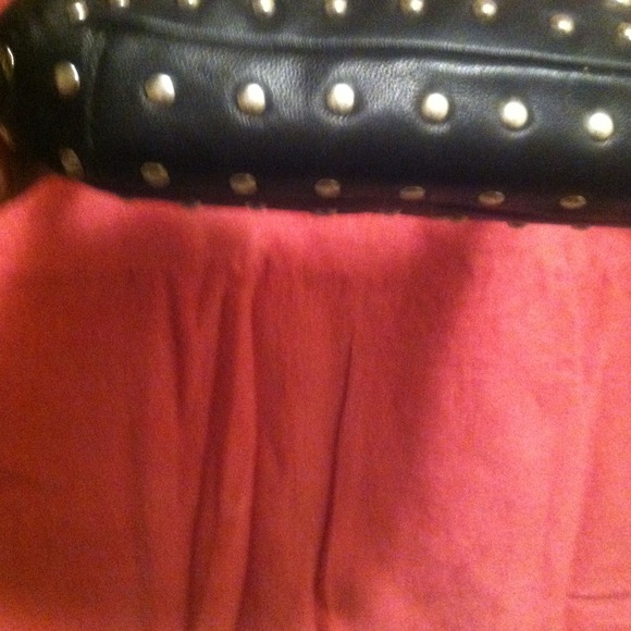 Genuine leather blk / slvr studs - Picture 3 of 4