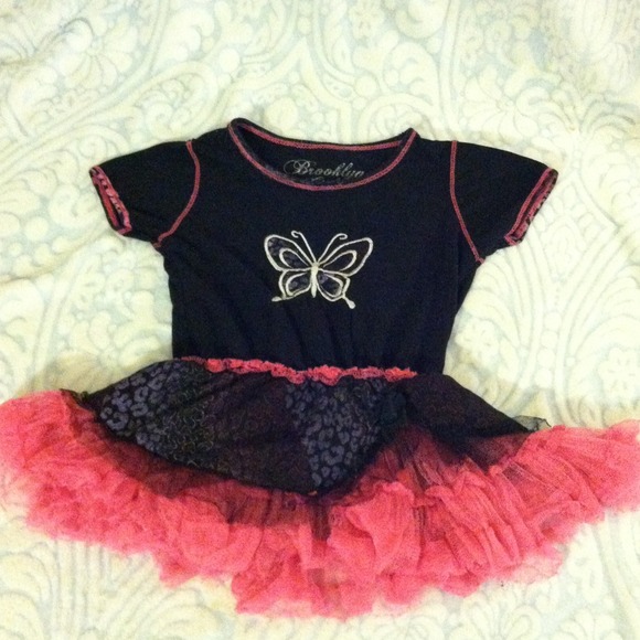 ❌reserved❌Black and pink butterfly "tutu" shirt😍