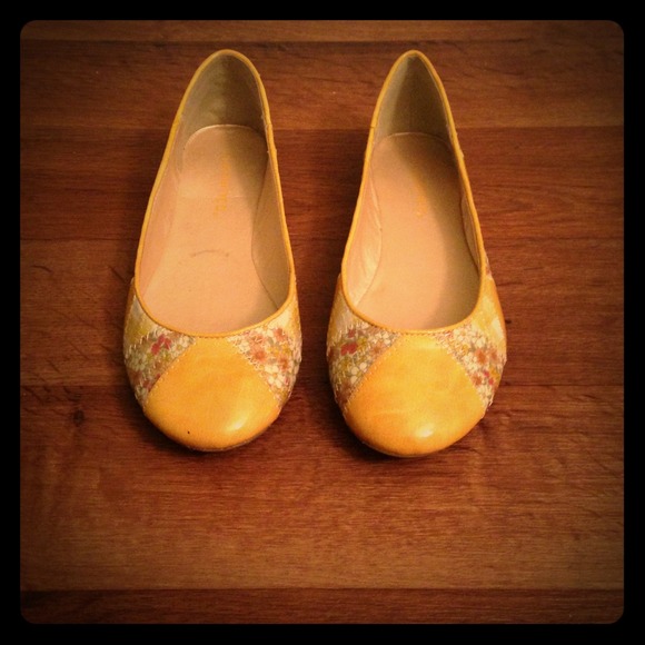 Barely worn, still new ballerina flats