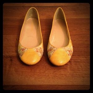 Barely worn, still new ballerina flats