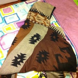 🔴Sold🔴 - Tribal print poncho