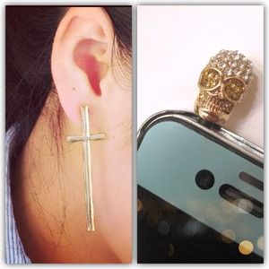 Bundle for @Alejandra. Cross Earrings & Phone Plug