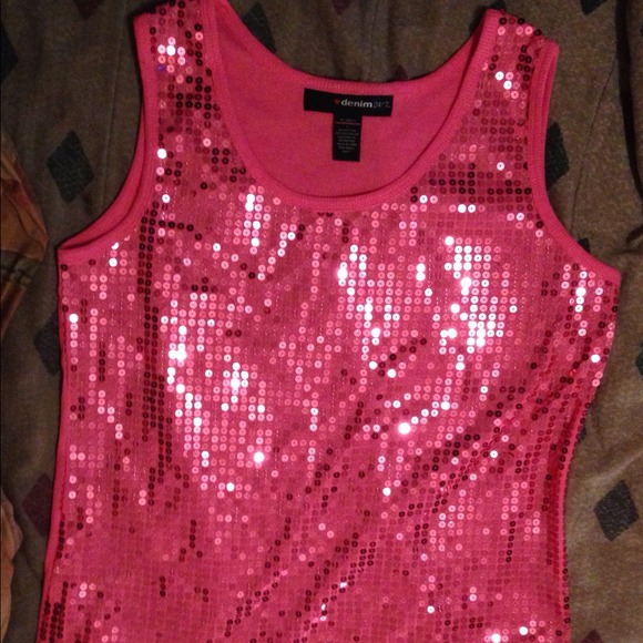 🌺🌷Pink sequin tank top🌷🌺