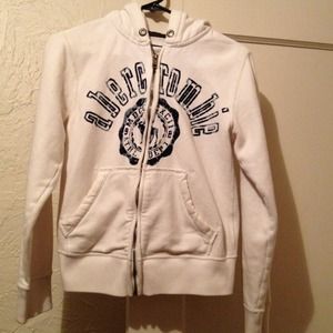 *RESERVED FOR BEAUTYBYFRAN*3 hoodies & mk set