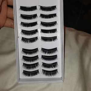 False eyelashes