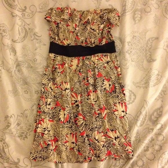 💢Sold💢Strapless pink/beige print dress