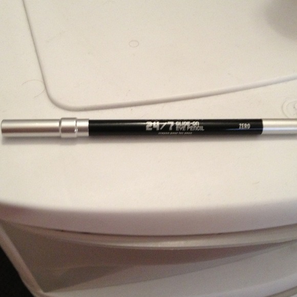 Urban decay eye pencil in the color zero - Picture 2 of 2