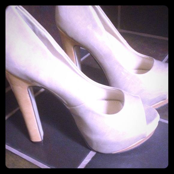 Lasonia color block wedge pumps