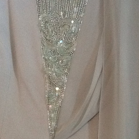 Evening dress - Picture 2 of 3