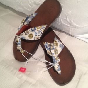❤SOLD❤ Mossimo Flip Flops