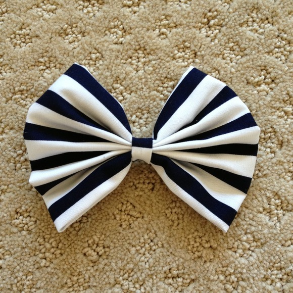 ❗Sold❗Bow🎀