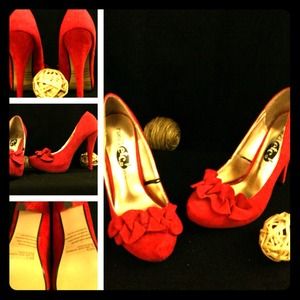 Hot pink rue 21 pumps