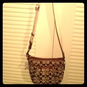 ✋❌RESERVED❌❗Authentic Coach Cross-body Bag