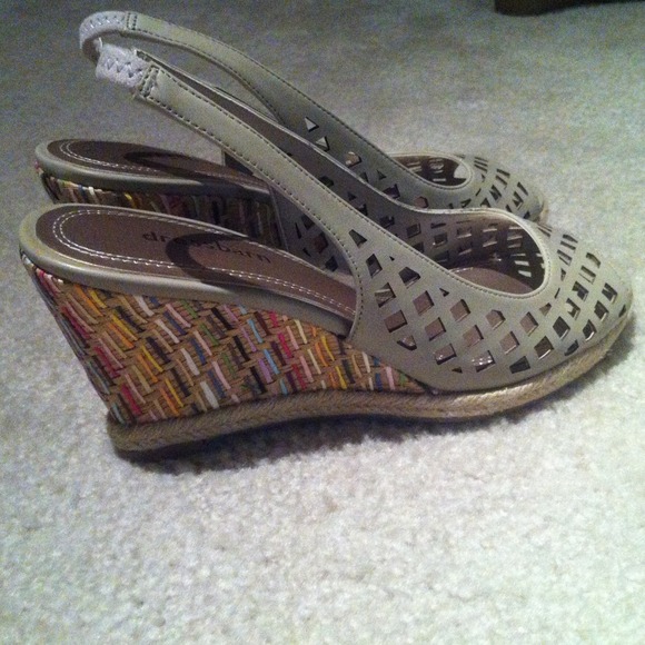 Shoes - Picture 2 of 3