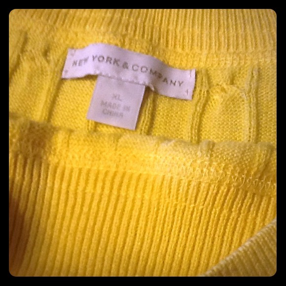 Yellow sweater - Picture 1 of 2