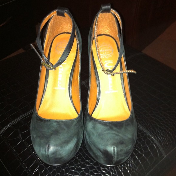 BRAND NEW Jeffrey Campbell Black Adelaide