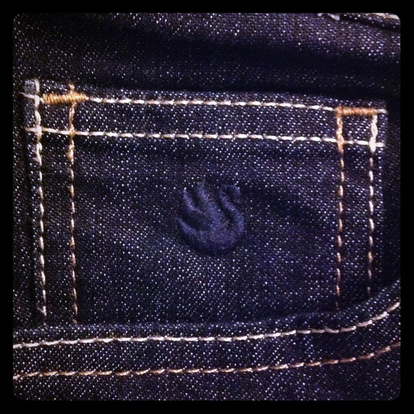 Gloria Vanderbilt dark wash "Amanda" jeans