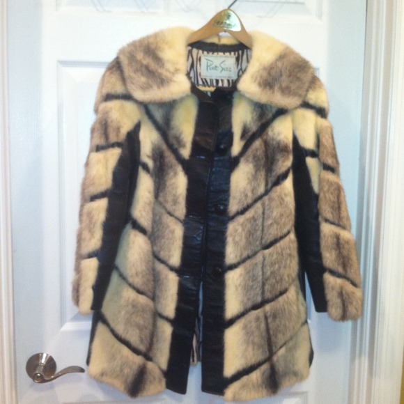 ✨SOLD✨Vintage Fur Coat