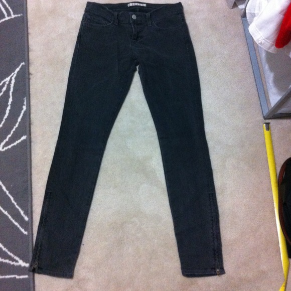 ✋Bundled! Jbrand dark grey skinnies with ankle zip