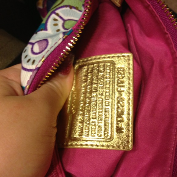 SOLD!!! Brand new NWT Coach over shoulder bag! - Picture 2 of 4
