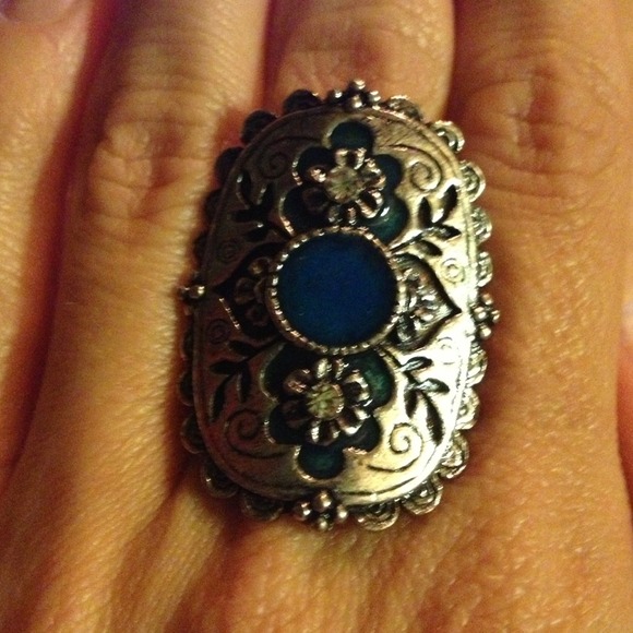 Blue & Silver Fashion Ring - Picture 2 of 3