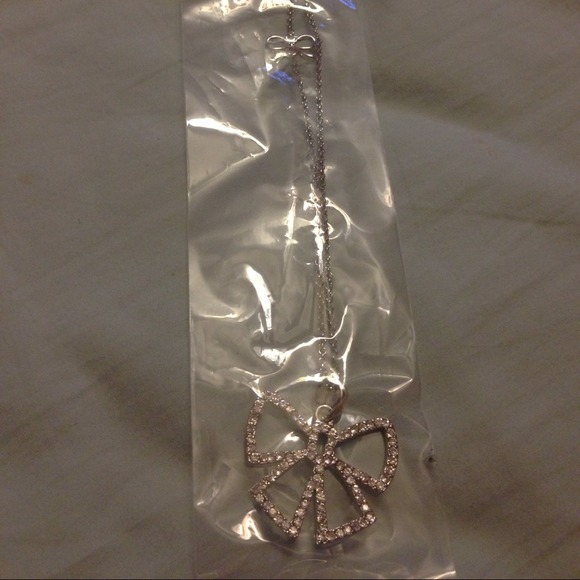 😄Silver like necklace😄