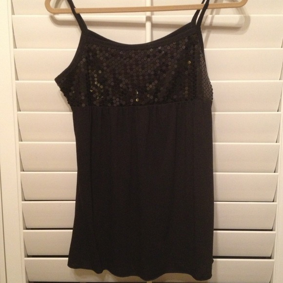 SOLD 👉Familystone1313*** Sequin tank